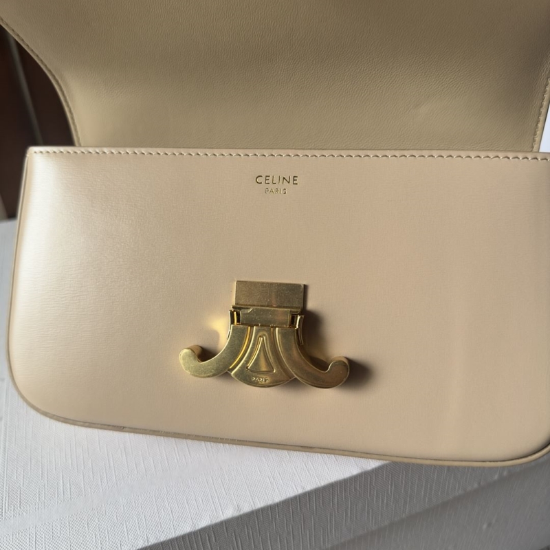 Ce1i*e triomphe bags